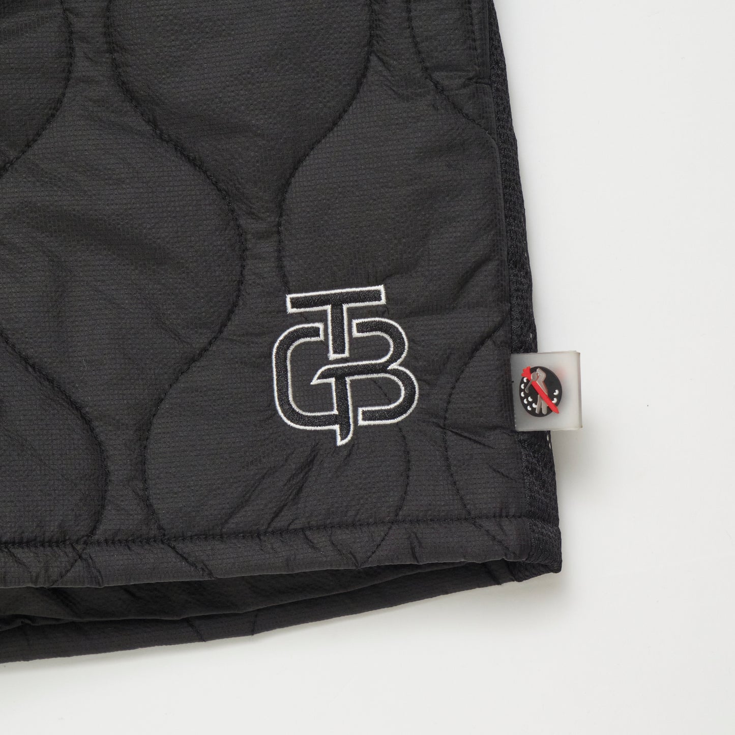 Rip Padded Short Pants