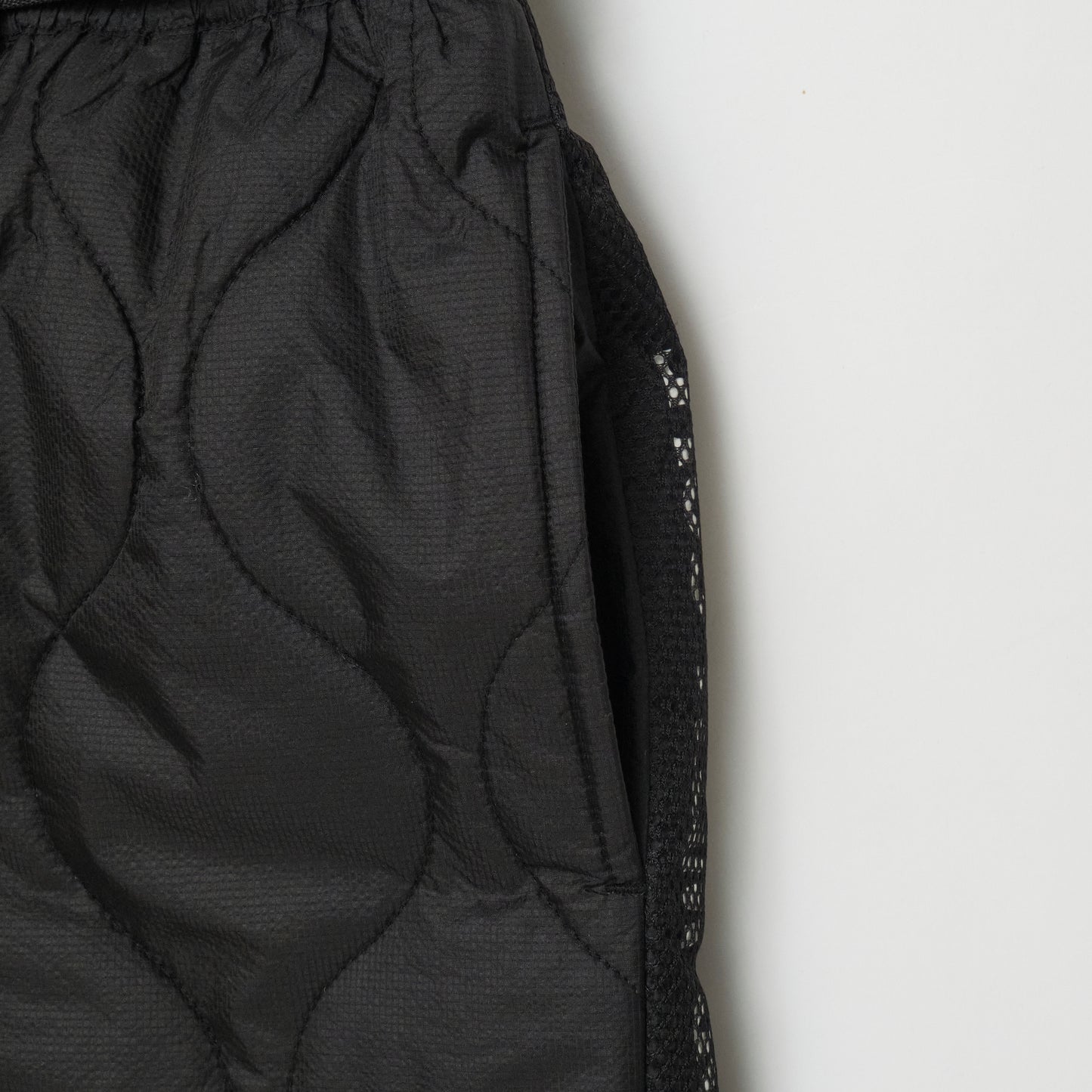 Rip Padded Short Pants